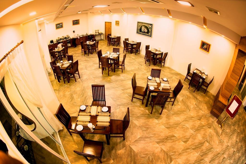 亚达纳蓬王朝酒店 曼德勒 外观 照片